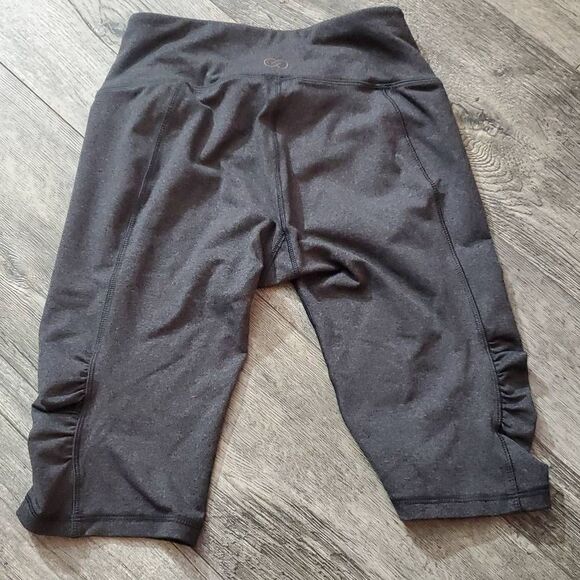 Calia by Carrie Underwood Gray Side Ruched Bermuda Biking Shorts Size XS - Picture 3 of 4